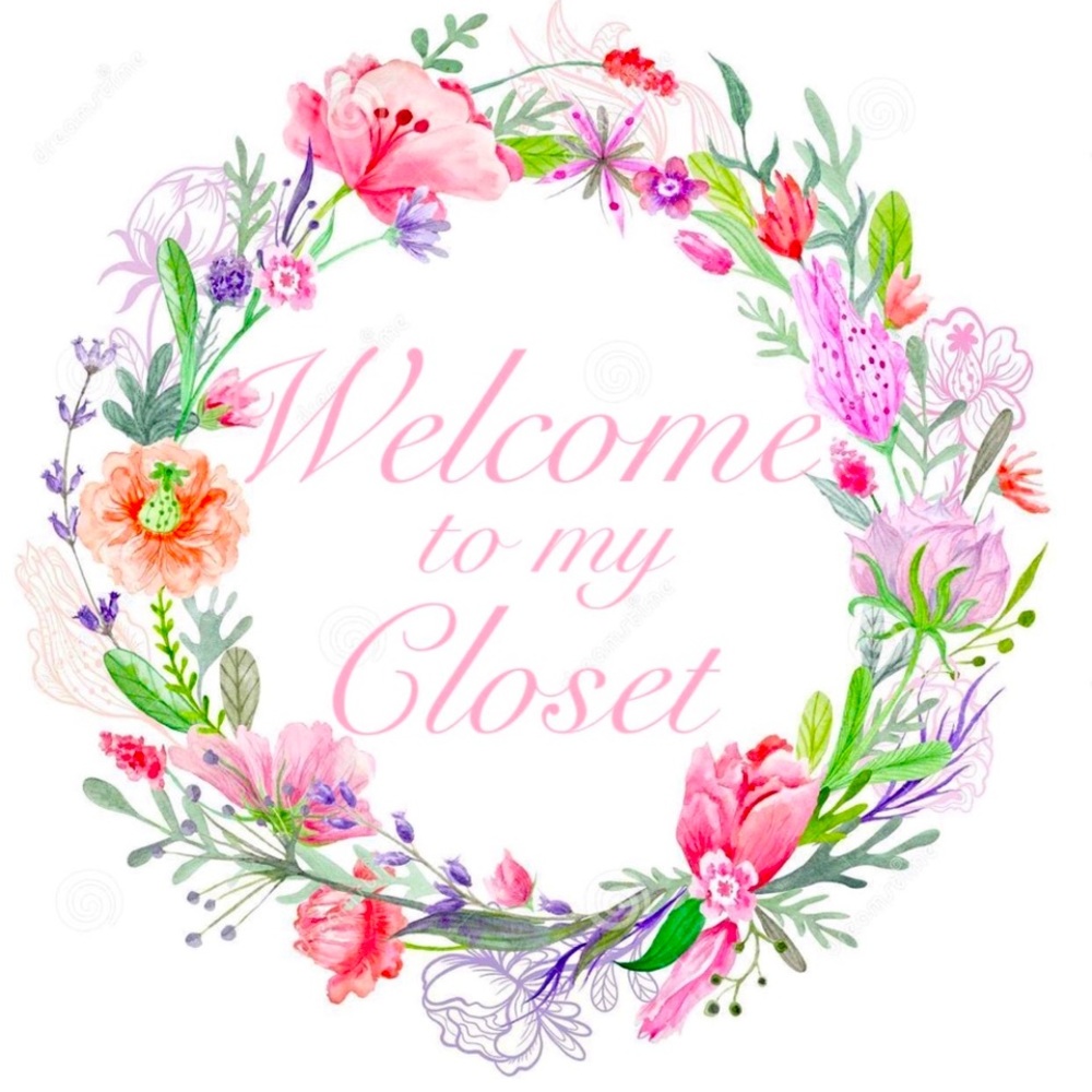 Welcome to my closet! Feel free to look around and ask questions if needed!